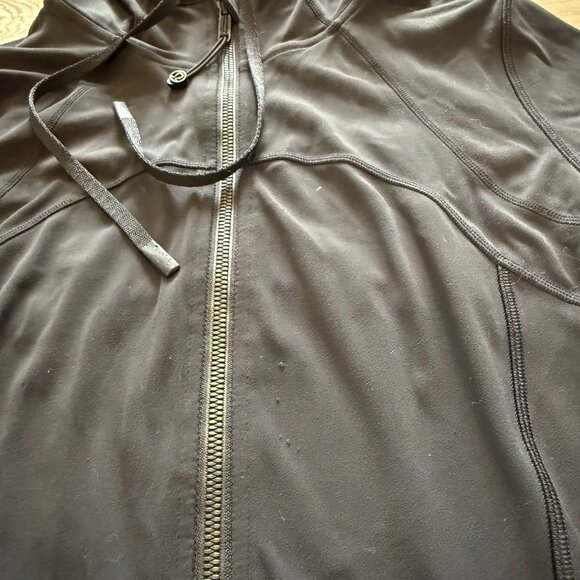Lululemon Define Hooded Jacket - Picture 4 of 8